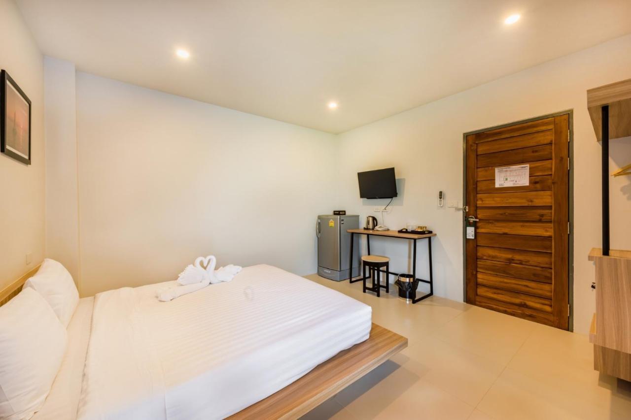 Phuket Marine Poshtel - Sha Plus Chalong Zewnętrze zdjęcie