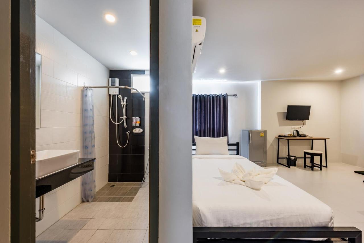 Phuket Marine Poshtel - Sha Plus Chalong Zewnętrze zdjęcie